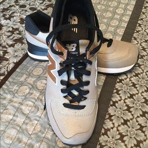 New Balance 574, metallic, like new sz 9
